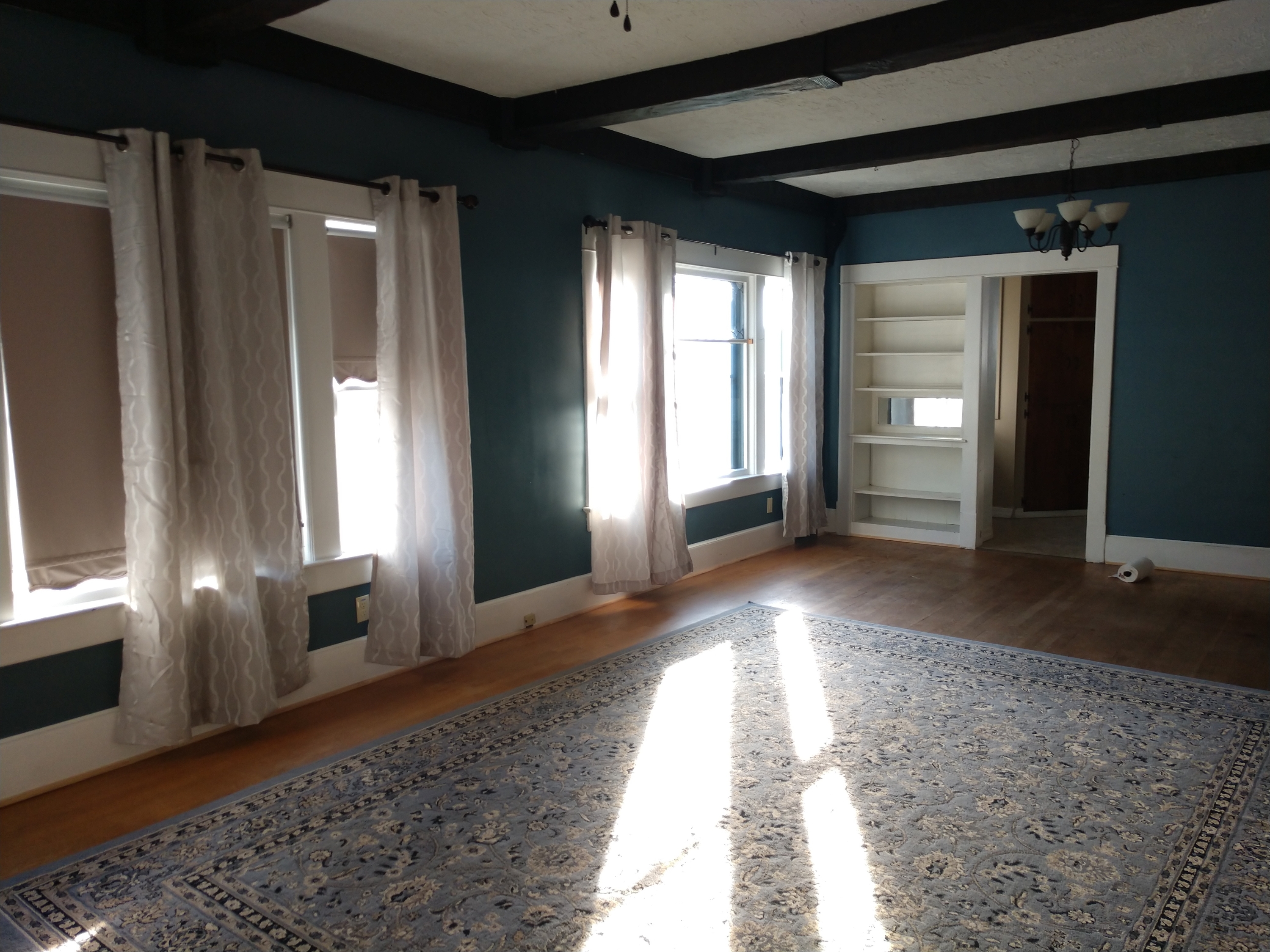 Property main image