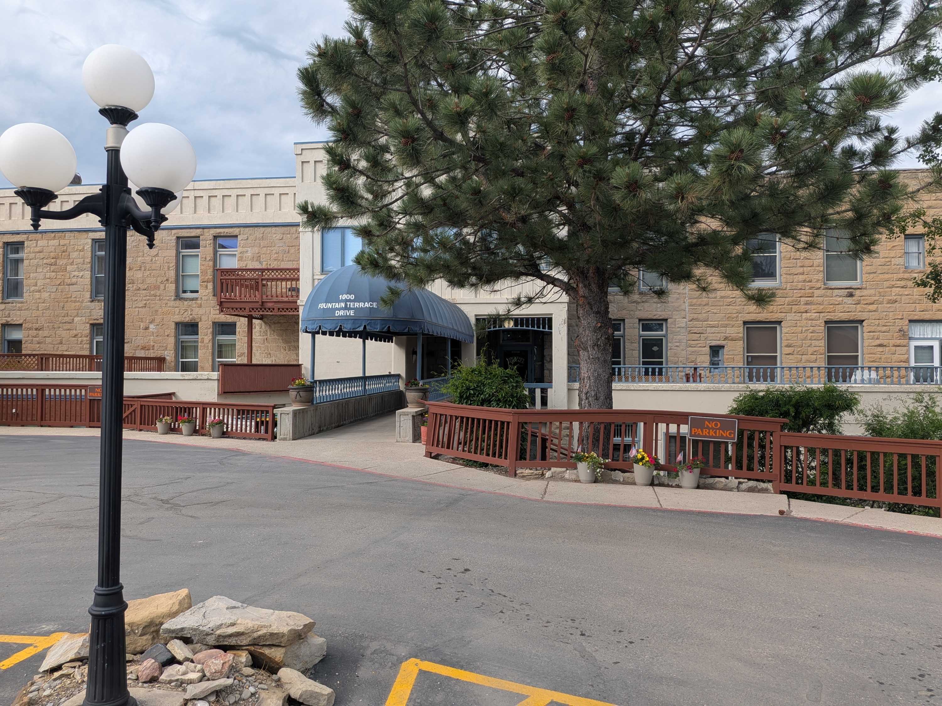 Property main image